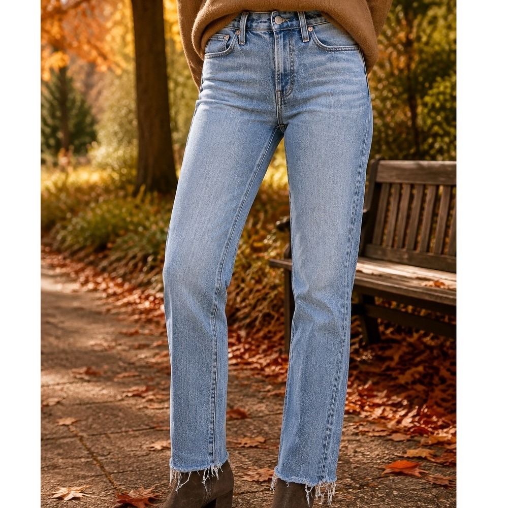 Madewell The Mid-Rise Perfect Vintage Jean Light Wash Raw Hem Blue Size 26